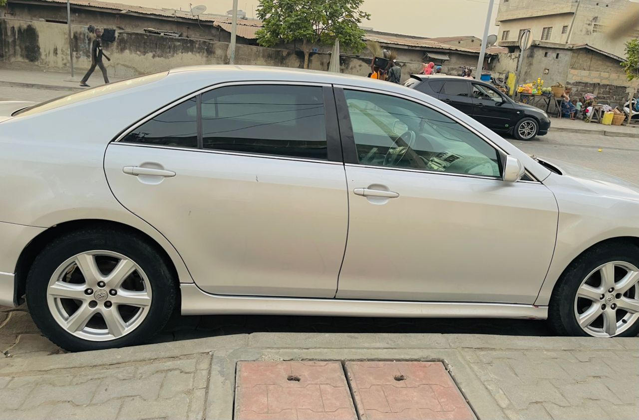 Toyota Camry AWD LE/SE