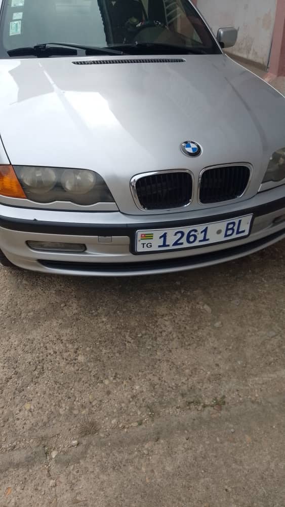 BMW 330i