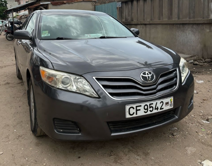 Toyota Camry LE/SE